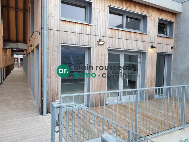 Plus de détails pour Bureau à vendre