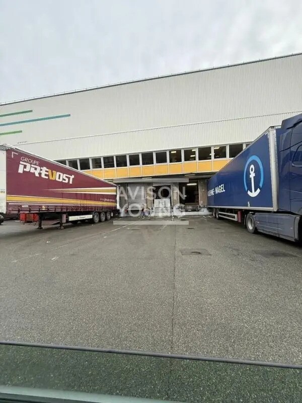 Local d’activités dans Rosny-sous-Bois à louer Photo de l’immeuble– Image 1 sur 4