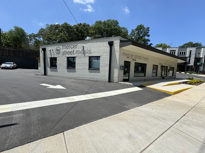 845 Flat Shoals Rd, Atlanta, GA à vendre - Photo de l’immeuble – Image 2 sur 16