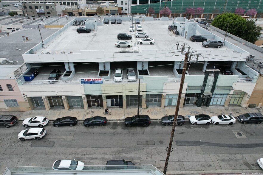 750 E 14th St, Los Angeles, CA à louer - Photo de l’immeuble – Image 1 sur 8