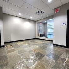 521 W Wilshire Blvd, Oklahoma City, OK à vendre Photo de l’immeuble– Image 1 sur 11