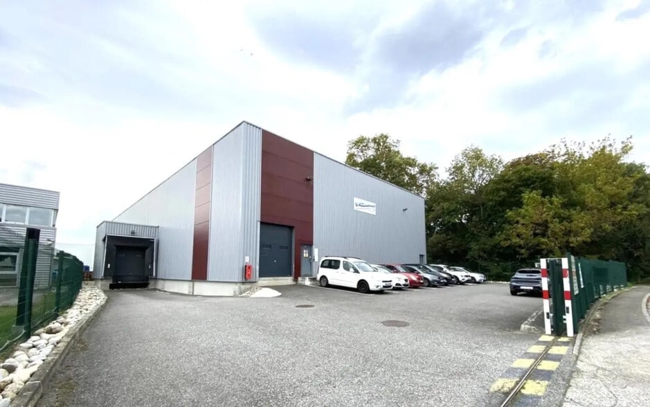 Local d’activités dans Quint-Fonsegrives à louer - Photo de l’immeuble – Image 1 sur 12