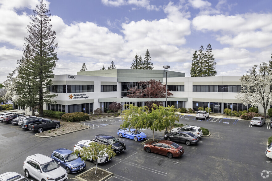 1380 Lead Hill Blvd, Roseville, CA à louer - Photo de l’immeuble – Image 1 sur 6