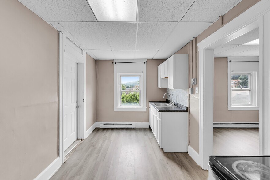 409 W Broad St, Tamaqua, PA à vendre - Photo de l’immeuble – Image 3 sur 43