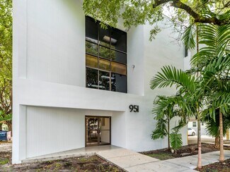Plus de détails pour 951 S Le Jeune Rd, Coral Gables, FL - Bureau à vendre