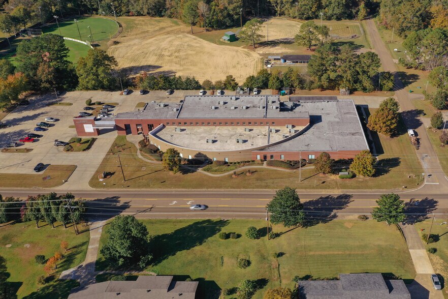 1883 Highway 43 S, Canton, MS à louer - Photo de l’immeuble – Image 3 sur 15