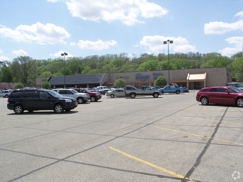 100 E Washington St, East Peoria, IL à louer - Photo de l’immeuble – Image 2 sur 9