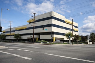 Plus de détails pour 6800 Owensmouth Ave, Woodland Hills, CA - Bureau à louer