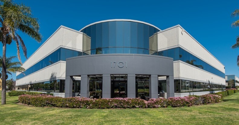 1701 Solar Dr, Oxnard, CA à louer Photo de l’immeuble– Image 1 sur 3