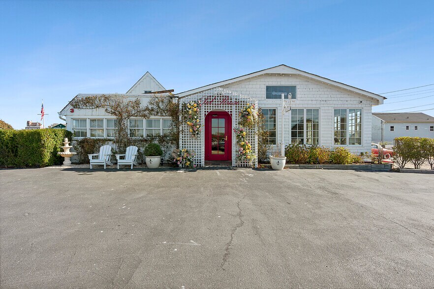 4 S Elmwood Ave, Montauk, NY à vendre - Photo de l’immeuble – Image 1 sur 33
