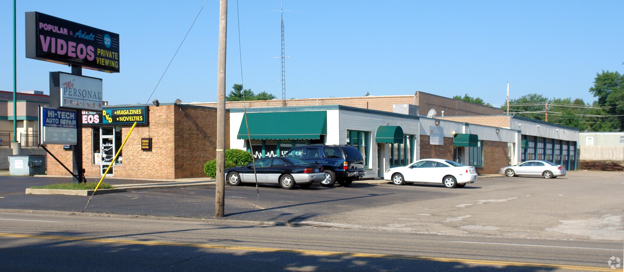 4501 Cleveland Ave, Canton, OH à louer Photo principale– Image 1 sur 2