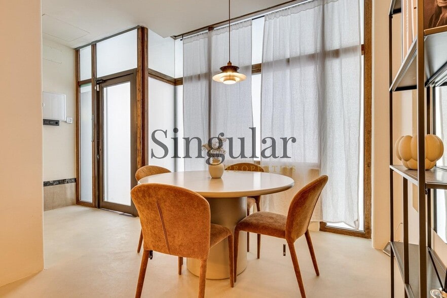 Immeuble residentiel dans Barcelone, Barcelona à vendre - Photo intérieure – Image 1 sur 7