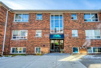 Plus de détails pour Two Eleven Unit Apartment Buildings – Logement à vendre, Mississauga, ON