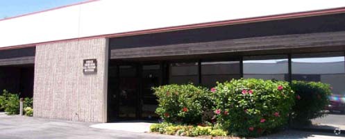 9660 Topanga Canyon Pl, Chatsworth, CA à louer - Photo de l’immeuble – Image 3 sur 7