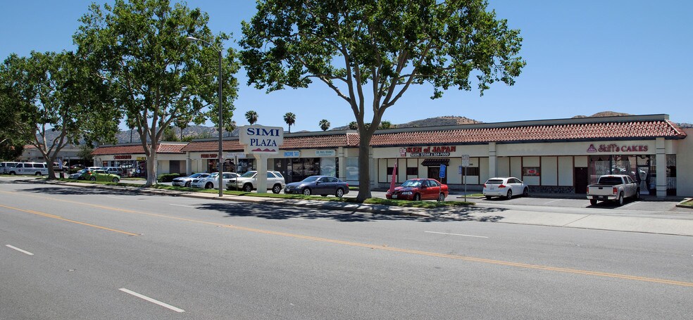 4304-4392 Cochran St, Simi Valley, CA à louer - Aérien – Image 1 sur 1