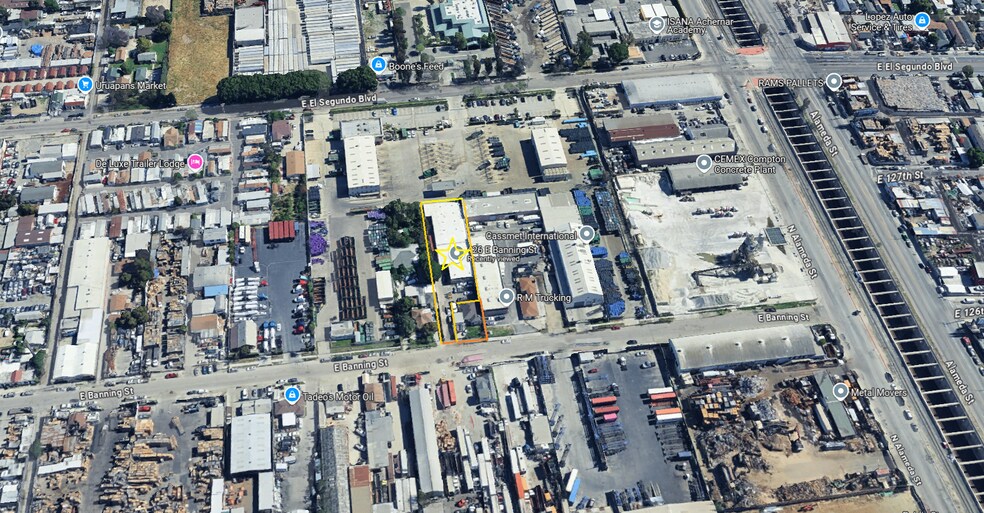 426 E Banning St, Compton, CA à louer - Photo de l’immeuble – Image 2 sur 13