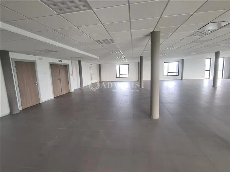 Bureau dans Bouxières-sous-Froidmont à louer - Photo de l’immeuble – Image 3 sur 5