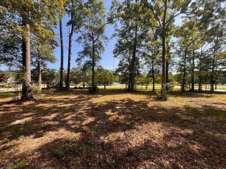 East Causeway Approach, Mandeville, LA à vendre - Photo de l’immeuble – Image 2 sur 4