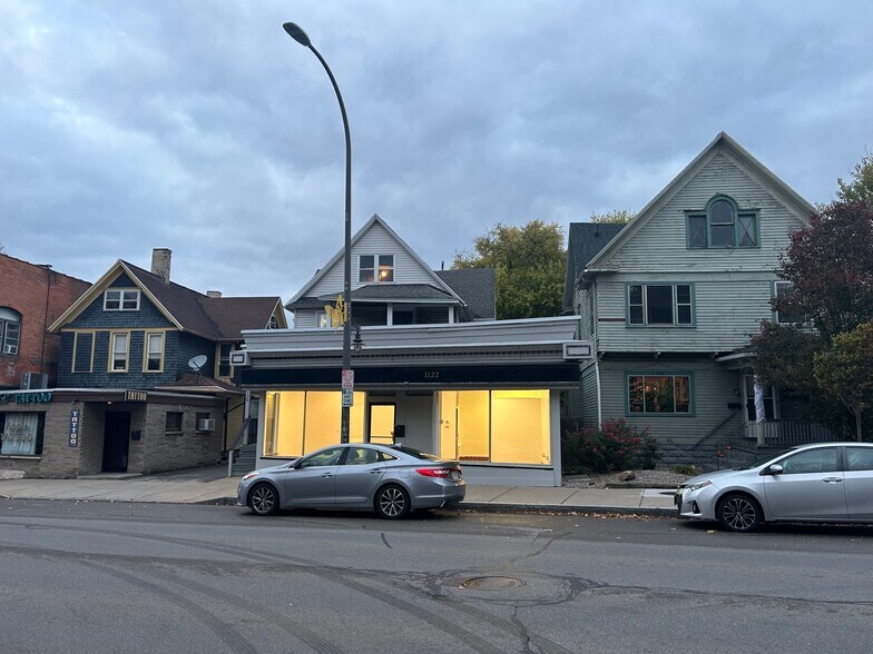 1122 Monroe Ave, Rochester, NY à louer - Photo de l’immeuble – Image 2 sur 6