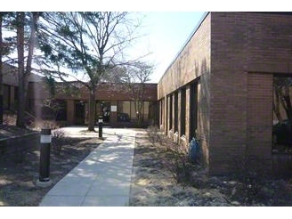 4260 Westbrook Dr, Aurora, IL à louer - Photo de l’immeuble – Image 2 sur 35
