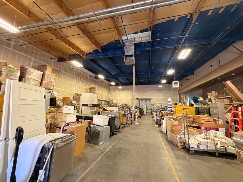 4580 W Sahara Ave, Las Vegas, NV à louer - Photo de l’immeuble – Image 3 sur 11