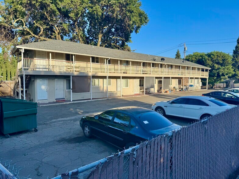 1220 Sacramento Ave, West Sacramento, CA à vendre - Photo de l’immeuble – Image 3 sur 20