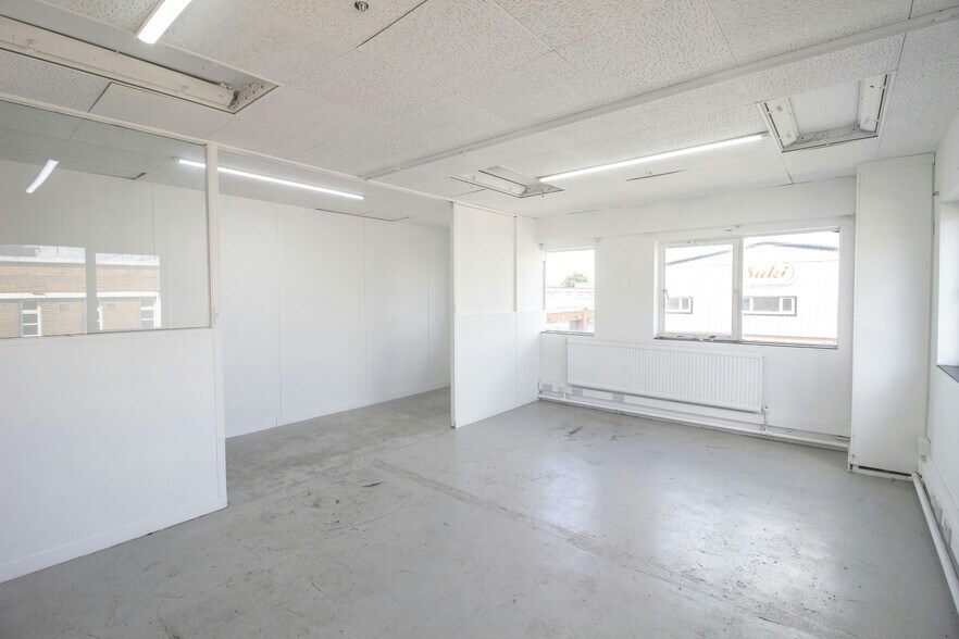 Wadsworth Rd, Greenford à vendre - Photo intérieure – Image 2 sur 7
