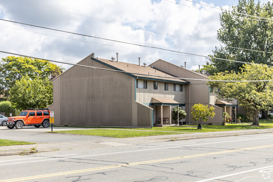 5850 177B St, Surrey, BC à vendre - Photo de l’immeuble – Image 3 sur 4