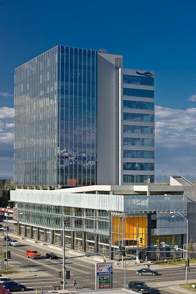 188 W Northern Lights Blvd, Anchorage, AK à louer - Photo de l’immeuble – Image 2 sur 9
