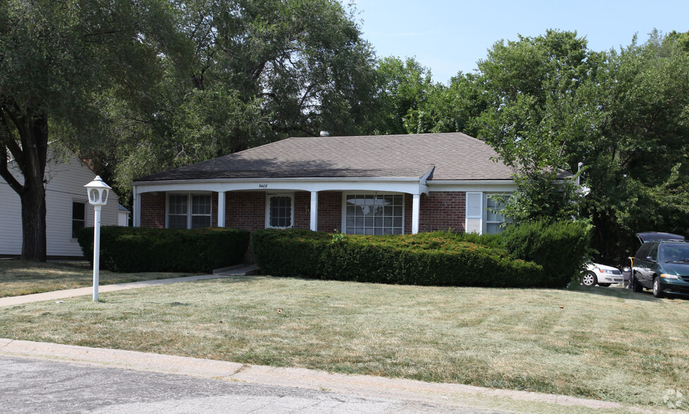 5408 W 58th Ter, Mission, KS à louer - Photo de l’immeuble – Image 2 sur 13