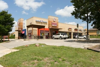 18235 Bulverde Rd, San Antonio, TX à louer Photo de l’immeuble– Image 1 sur 16