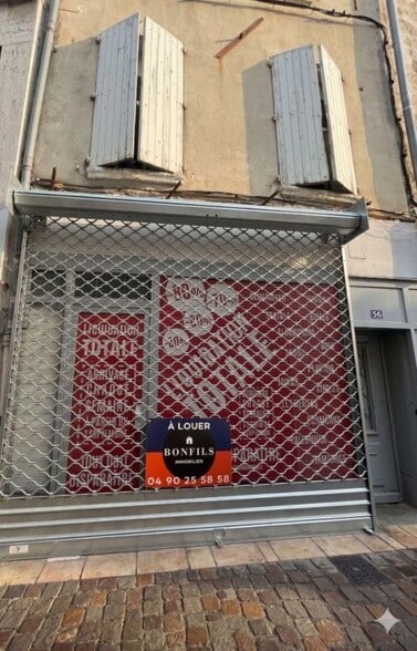 56 Rue Des Fourbisseurs, Avignon à louer - Photo de l’immeuble – Image 2 sur 2