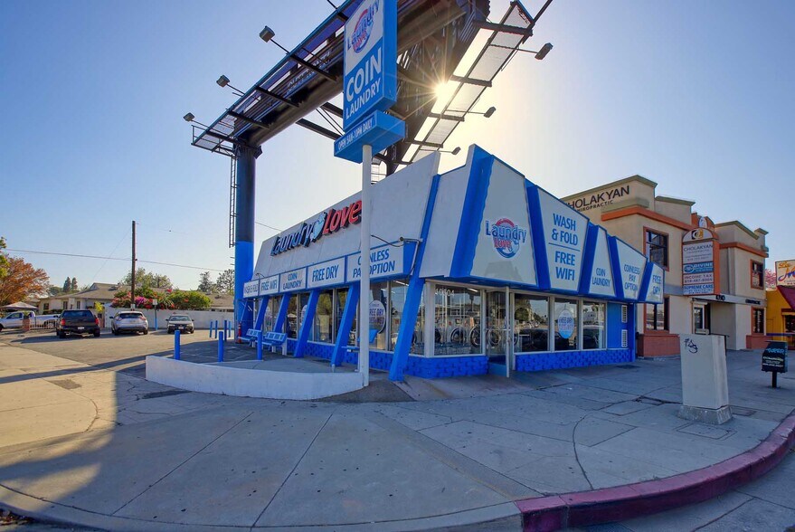 10504 Victory Blvd, North Hollywood, CA à vendre - Photo de l’immeuble – Image 3 sur 20
