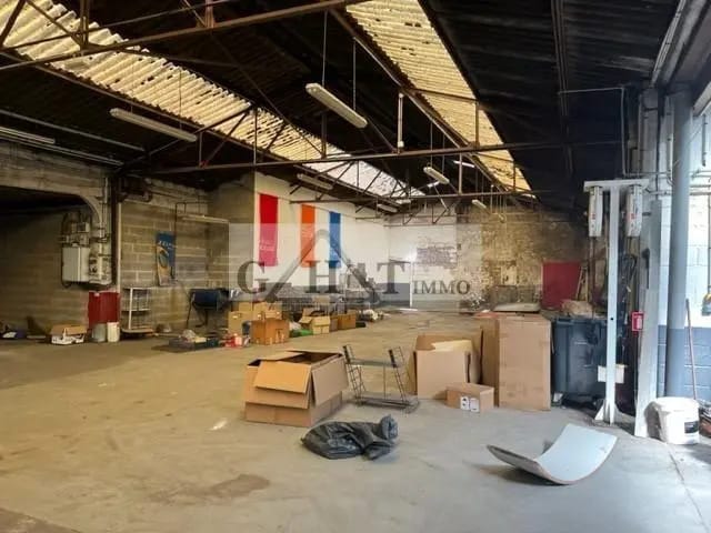 Local commercial dans Viarmes à louer - Photo de l’immeuble – Image 2 sur 4