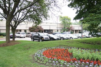 Plus de détails pour 33510 Schoolcraft Rd, Livonia, MI - Bureau à vendre