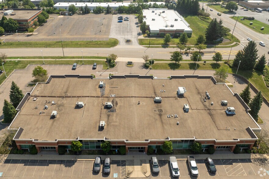 8920 Canyon Falls Blvd, Twinsburg, OH à louer - Aérien – Image 2 sur 11