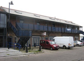 Plus de détails pour 42-47 Fish Quay, North Shields - Bureau à vendre