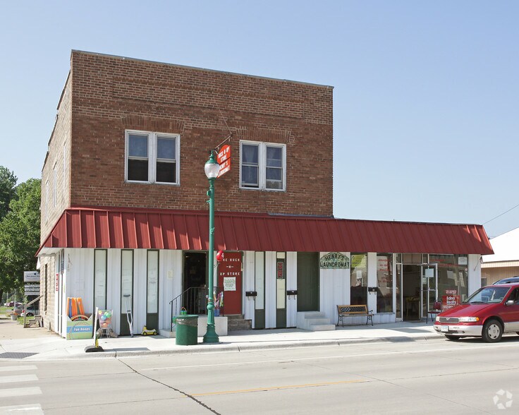 105 W Minnesota St, Le Center, MN à louer - Photo de l’immeuble – Image 3 sur 9