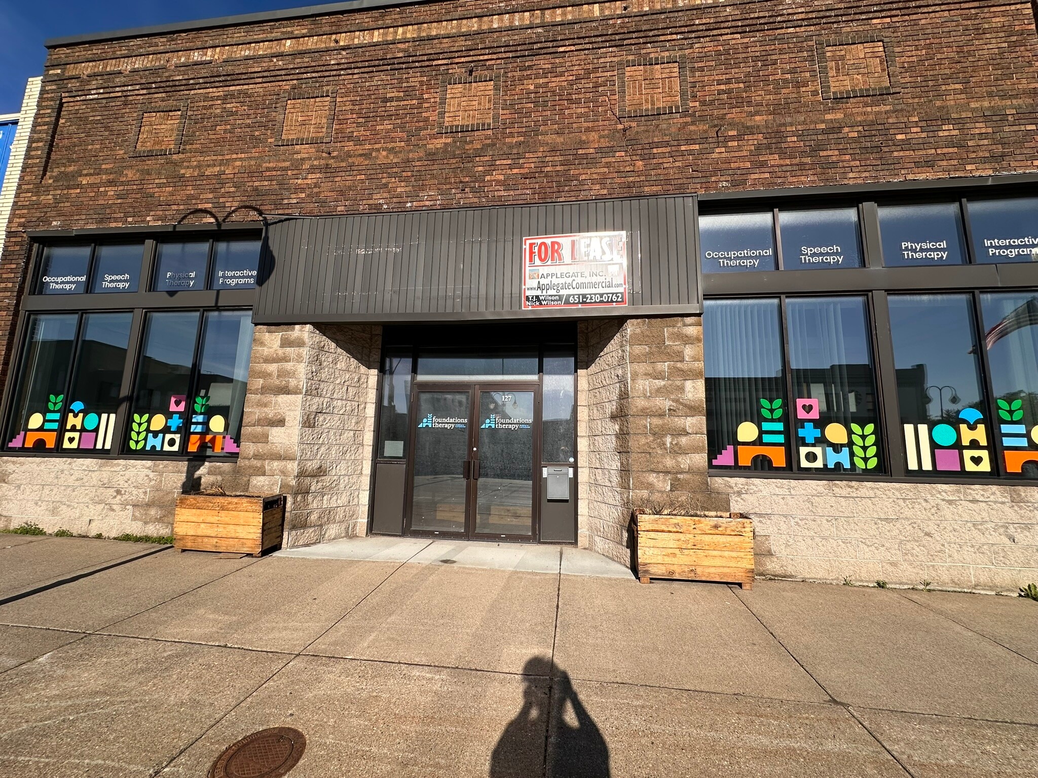 127 S Knowles Ave, New Richmond, WI à louer Photo de l’immeuble– Image 1 sur 19