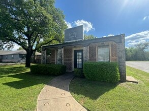 932 E Highway 199, Springtown, TX à louer Photo de l’immeuble– Image 1 sur 19