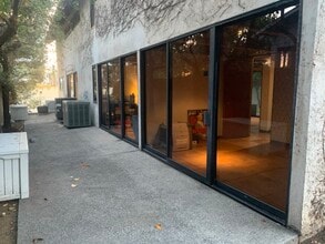 479 S Marengo Ave, Pasadena, CA à louer Photo de l’immeuble– Image 2 sur 6