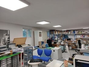 Local d’activités dans La Seyne-sur-Mer à louer Photo intérieure– Image 2 sur 3