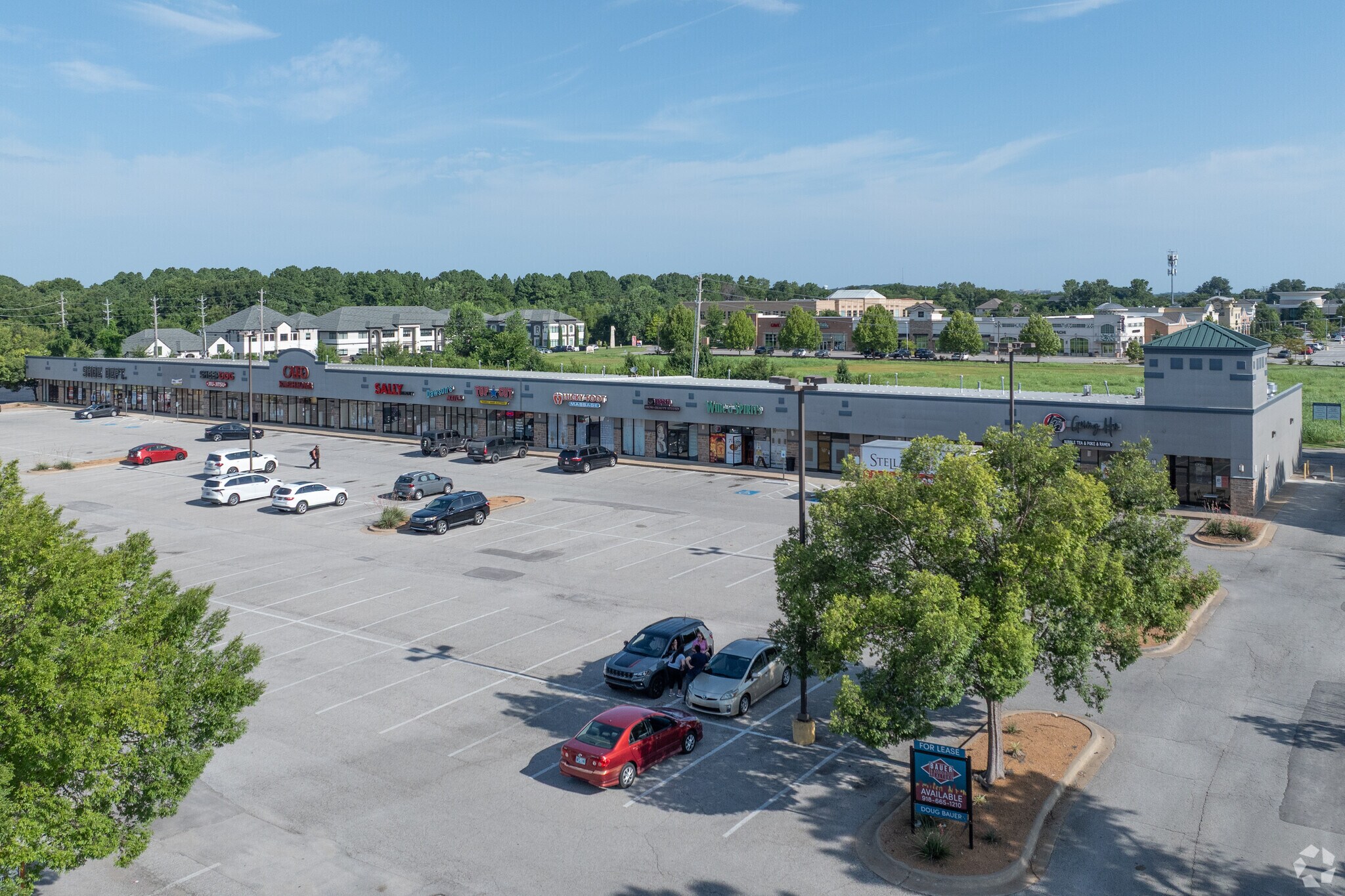 10848 S Memorial Dr, Tulsa, OK à louer Photo principale– Image 1 sur 13