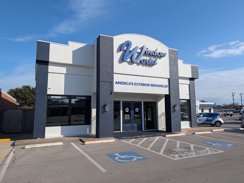 921 Lake Air Dr, Waco, TX à louer - Photo de l’immeuble – Image 2 sur 8
