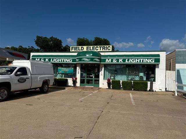 109 S Main, Stillwater, OK à vendre Photo de l’immeuble– Image 1 sur 7