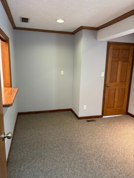 39-43 Motif Blvd, Brownsburg, IN à louer - Photo intérieure – Image 2 sur 7
