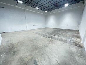 7950-7966 NW 14th St, Miami, FL à louer Photo intérieure– Image 1 sur 9