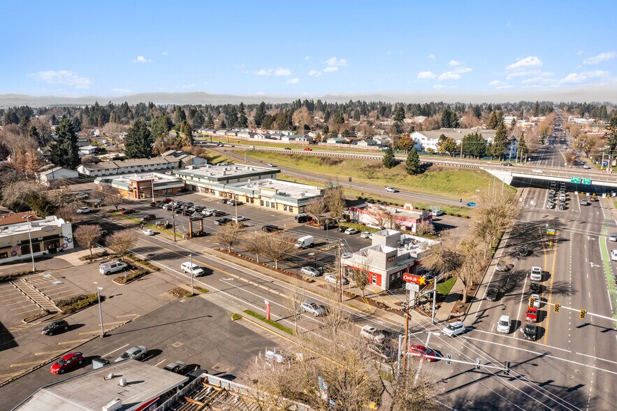 175-195 Silver Ln, Eugene, OR à vendre - Photo de l’immeuble – Image 2 sur 11