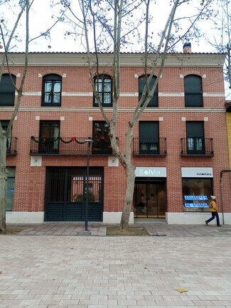 Plus de détails pour Avenida Guadalajara, 2, Alcalá de Henares - Local commercial à louer