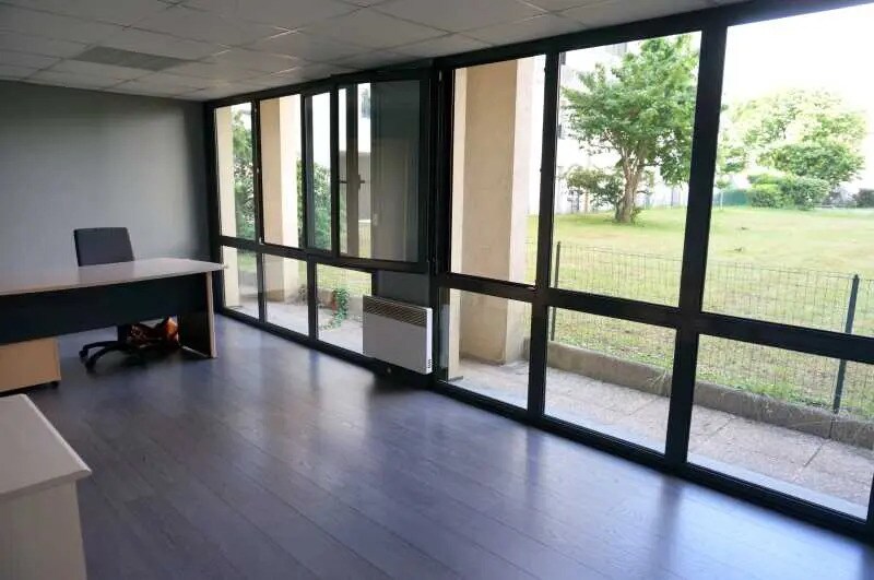 Bureau dans Courbevoie à louer - Photo intérieure – Image 1 sur 5